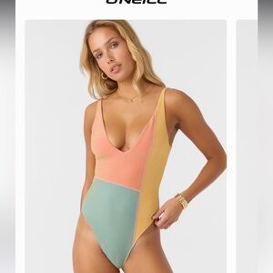 NWT O’Neill Mirage OnePiece